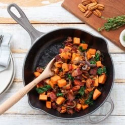 Le Creuset 9" Classic Skillet | Oyster -Cooking Master 38234