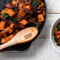 Le Creuset 9" Classic Skillet | Oyster -Cooking Master 38236