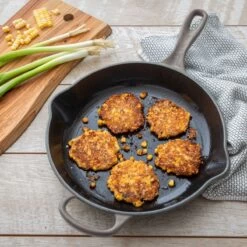 Le Creuset 9" Classic Skillet | Oyster -Cooking Master 38237