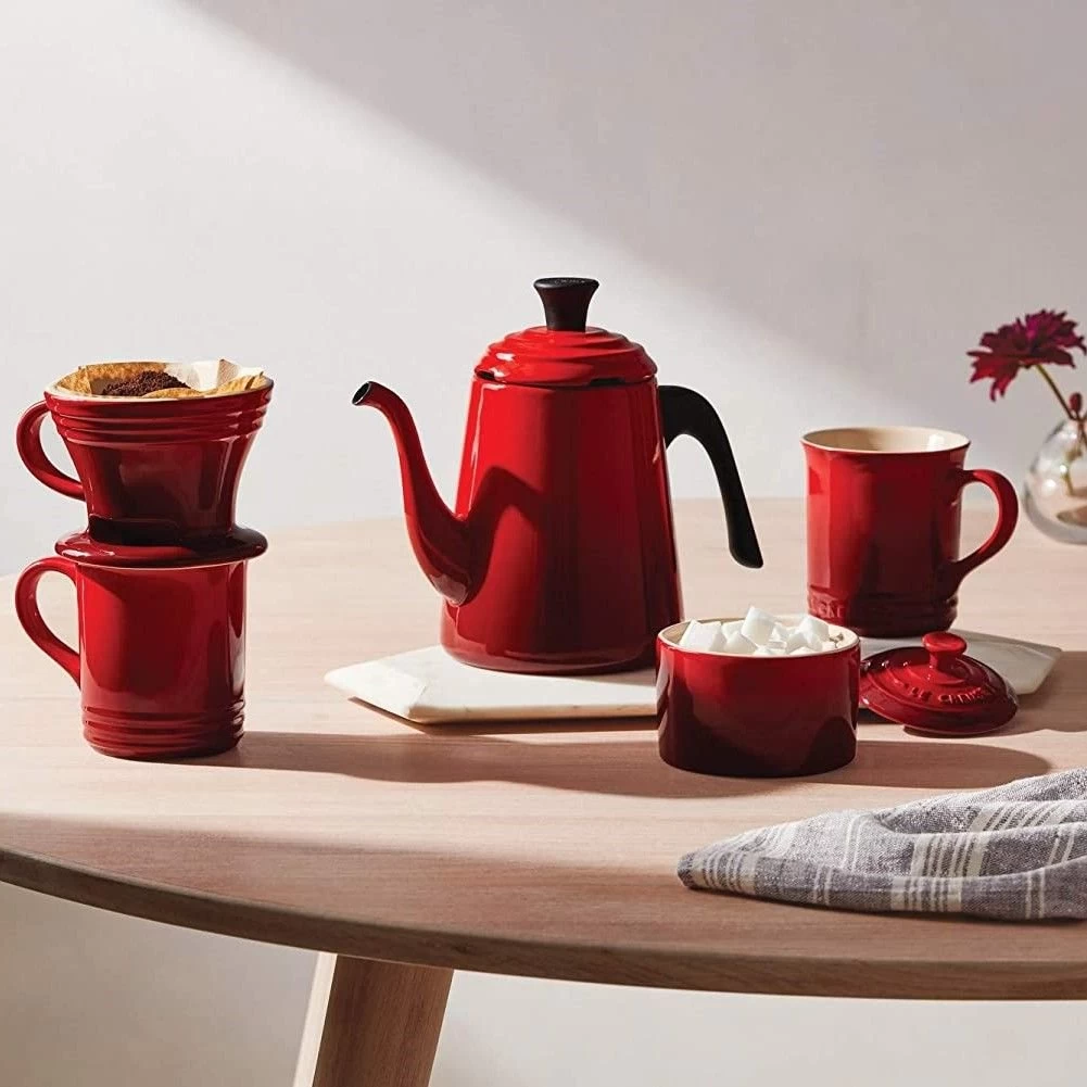 Le Creuset 14oz Mug | Cerise/Cherry Red 2 Le Creuset 14oz Mug | Cerise/Cherry Red - Image 2