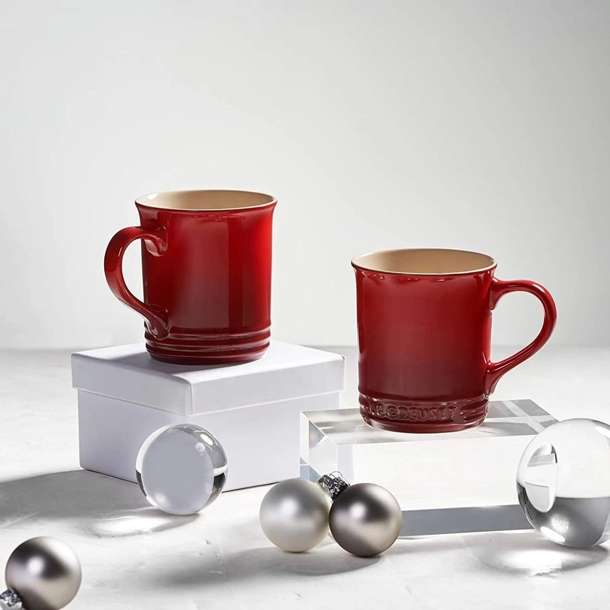 Le Creuset 14oz Mug | Cerise/Cherry Red 3 Le Creuset 14oz Mug | Cerise/Cherry Red - Image 3