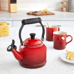 Le Creuset 1.25 Qt. Demi Kettle Tea Pot + 2 - 14oz Mugs Set | Cerise/Cherry Red 11 Le Creuset 1.25 Qt. Demi Kettle Tea Pot + 2 - 14oz Mugs Set | Cerise/Cherry Red -Cooking Master 81vxrsfir7l. ac sl1500