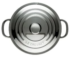 Le Creuset 9 Qt. Stock Pot With Lid & Deep Colander Insert -Cooking Master 9 qt stockpot with lid and deep colander insert top view ssp3200 26