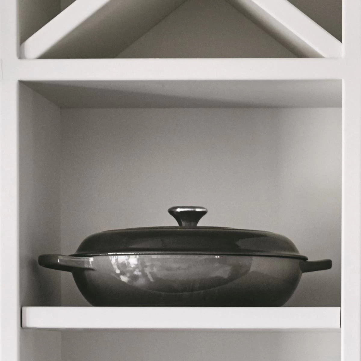 Le Creuset 5 Qt. Signature Enameled Cast Iron Braiser With Stainless Steel Knob | Oyster Grey 2 Le Creuset 5 Qt. Signature Enameled Cast Iron Braiser With Stainless Steel Knob | Oyster Grey - Image 2