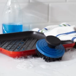 Le Creuset 9.5" Square Signature Enameled Cast Iron Grill Pan | Cerise/Cherry Red -Cooking Master red 2