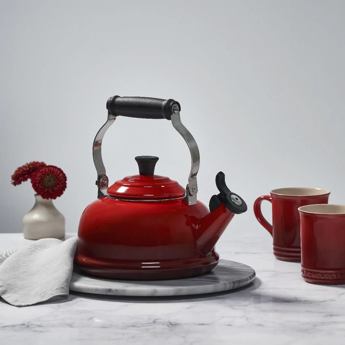 Le Creuset 1.7 Qt. Classic Whistling Kettle | Cerise/Cherry Red 2 Le Creuset 1.7 Qt. Classic Whistling Kettle | Cerise/Cherry Red - Image 2