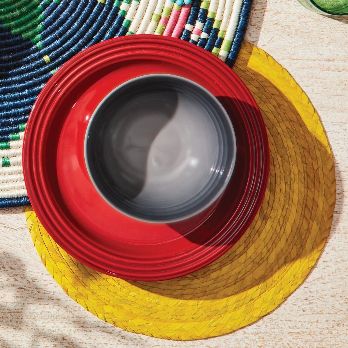 Le Creuset 10.5" Dinner Plates - Set Of 4 | Cerise/Cherry Red 4 Le Creuset 10.5" Dinner Plates - Set Of 4 | Cerise/Cherry Red - Image 4