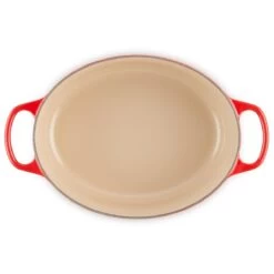Le Creuset 5 Qt. Oval Signature Dutch Oven With Stainless Steel Knob | Cerise/Cherry Red 8 Le Creuset 5 Qt. Oval Signature Dutch Oven With Stainless Steel Knob | Cerise/Cherry Red -Cooking Master rs11950 lc 20191021 fr ps 00010a