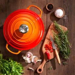 Le Creuset 4.5 Qt. Round Signature Dutch Oven With Stainless Steel Knob | Flame Orange 13 Le Creuset 4.5 Qt. Round Signature Dutch Oven With Stainless Steel Knob | Flame Orange -Cooking Master rs12072 lc 20190208 nl ls 00445