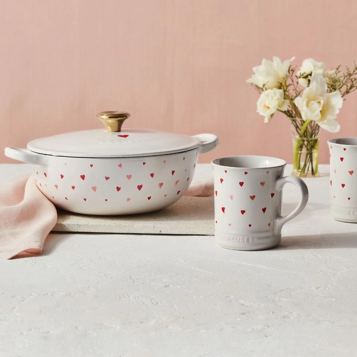 Le Creuset L'Amour Collection 14oz Mug With Heart Applique | White 4 Le Creuset L'Amour Collection 14oz Mug With Heart Applique | White - Image 4