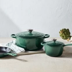 Le Creuset 5.5 Qt. Round Signature Dutch Oven With Stainless Steel Knob | Artichaut -Cooking Master rs13722 210112 lecreuset artichaut5piece ret 1