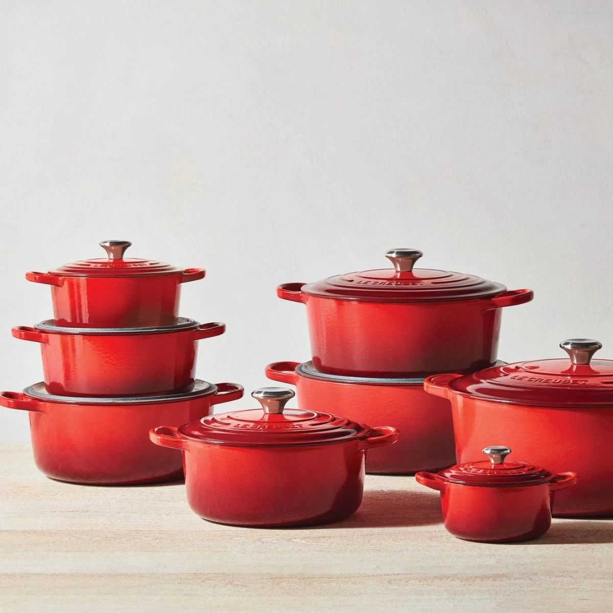 Le Creuset 3.5 Qt. Round Signature Dutch Oven With Stainless Steel Knob | Cerise/Cherry Red 5 Le Creuset 3.5 Qt. Round Signature Dutch Oven With Stainless Steel Knob | Cerise/Cherry Red - Image 5