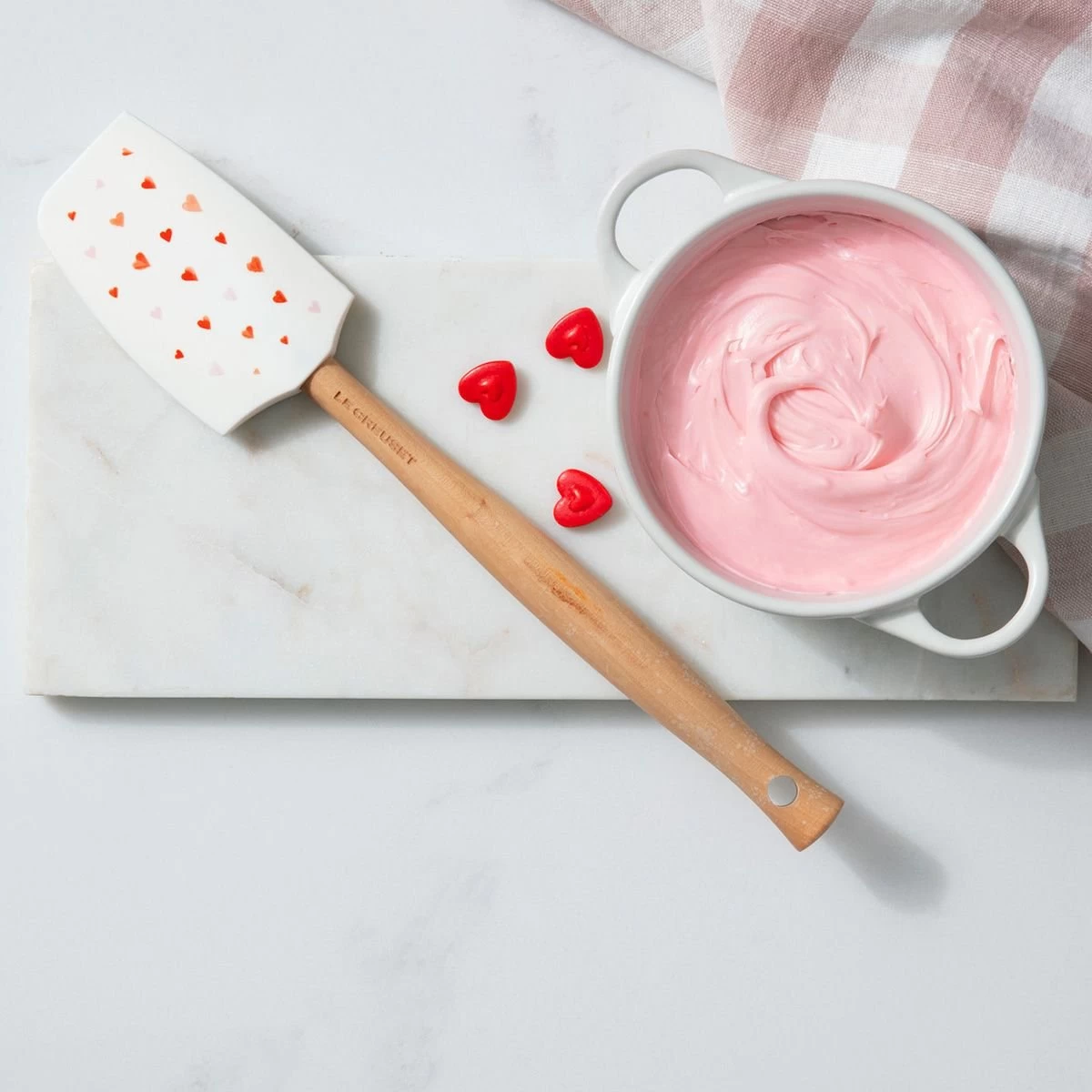 Le Creuset L'Amour Medium Silicone Spatula With Pad Printed Design | White 2 Le Creuset L'Amour Medium Silicone Spatula With Pad Printed Design | White - Image 2