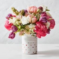 Le Creuset L'Amour 1 Qt. Utensil Crock With Heart Applique | White -Cooking Master rs18312 221017 lecreuset lamourutensilcrock sq ret