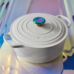 Le Creuset Signature Iridescent Knob | Large -Cooking Master rs18316 221017 lecreuset whiterdo square ret lpr