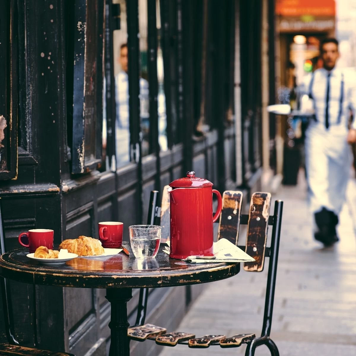 Le Creuset 3oz Demitasse Cup/Espresso Mug | Cerise/Cherry Red 2 Le Creuset 3oz Demitasse Cup/Espresso Mug | Cerise/Cherry Red - Image 2