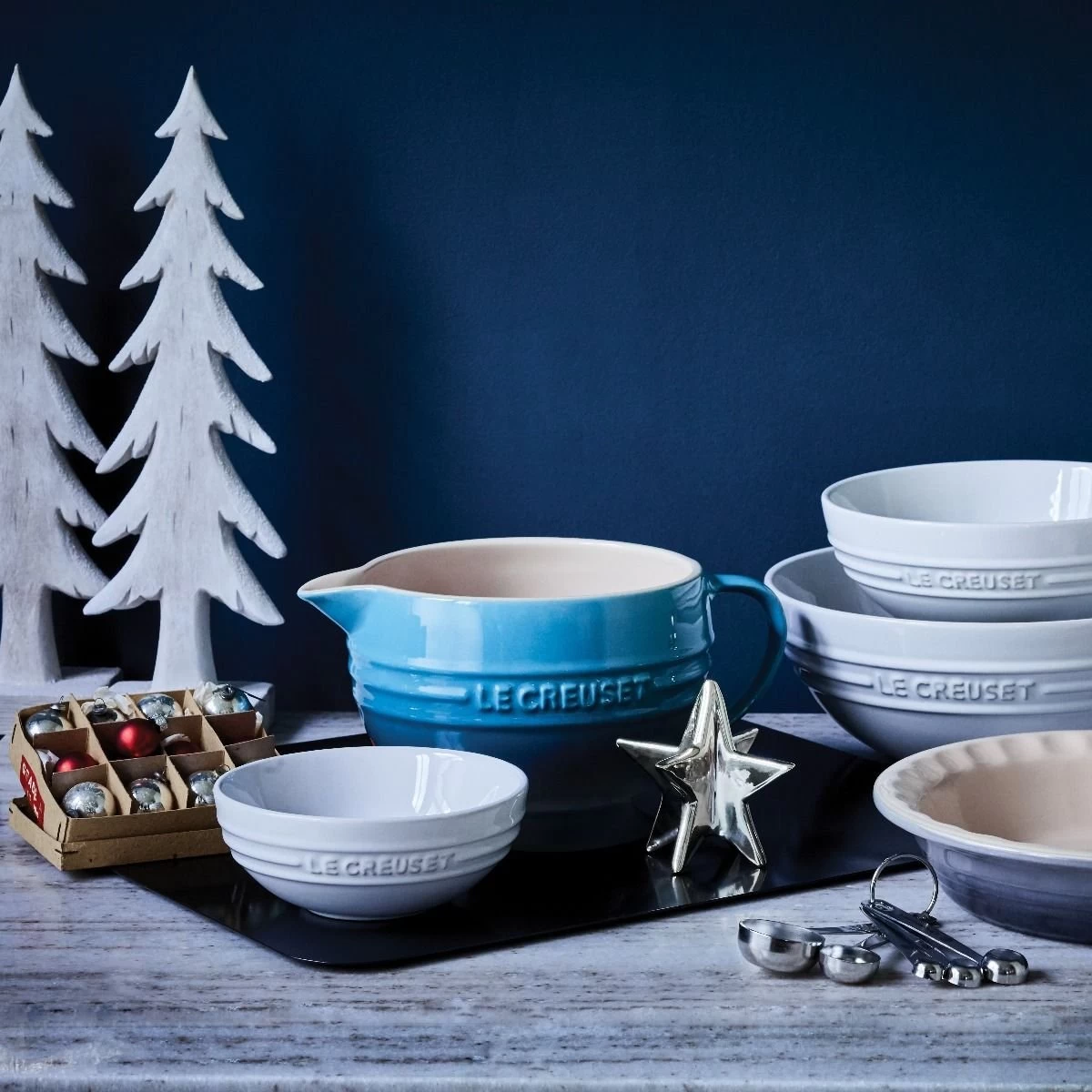 Le Creuset 2 Qt. Stoneware Batter Bowl | Marseille Blue 2 Le Creuset 2 Qt. Stoneware Batter Bowl | Marseille Blue - Image 2