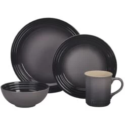Le Creuset 16-Piece Dinnerware Set | Oyster Grey