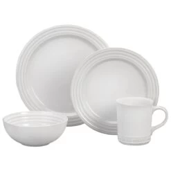 Le Creuset 16-Piece Dinnerware Set | White