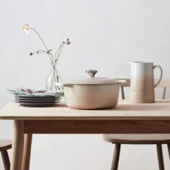 Le Creuset 5.5 Qt. Round Signature Cast Iron Dutch Oven With Stainless Steel Knob | Meringue White -Cooking Master rs9182 spring 2019 meringuetablescapeplates 0337