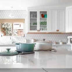 Le Creuset 4.5 Qt. Round Signature Dutch Oven With Stainless Steel Knob | Sea Salt -Cooking Master rs9841 img 1385